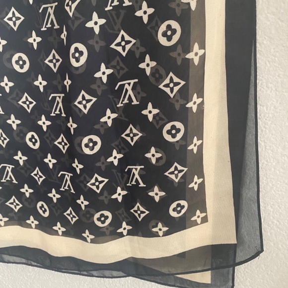 Vintage Louis Vuitton Black Cream Monogram Silk Scarf Authentic - Picture 7 of 12